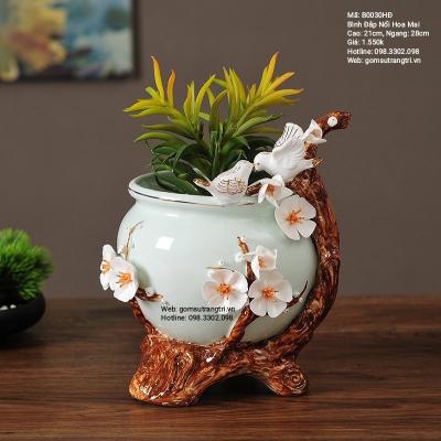 Bình Đắp Nổi Hoa Mai